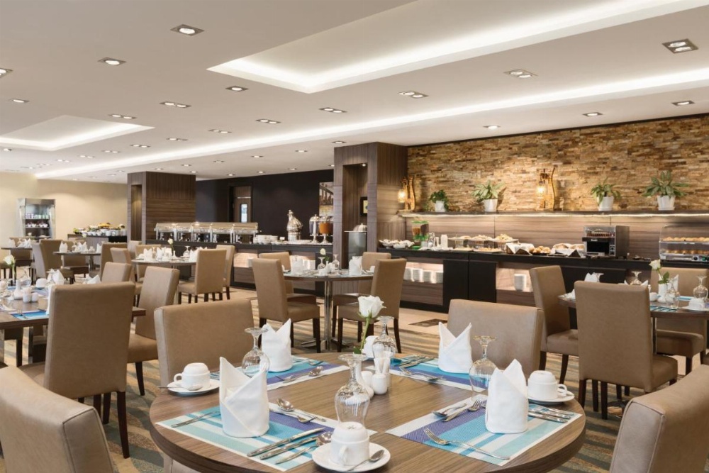 Howard Johnson Dammam Hotel Image 11
